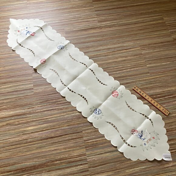 Mother Goose Embroidered Table Runner Easter Egg Springtime Scallop Edge 14.5x68 - Picture 4 of 7